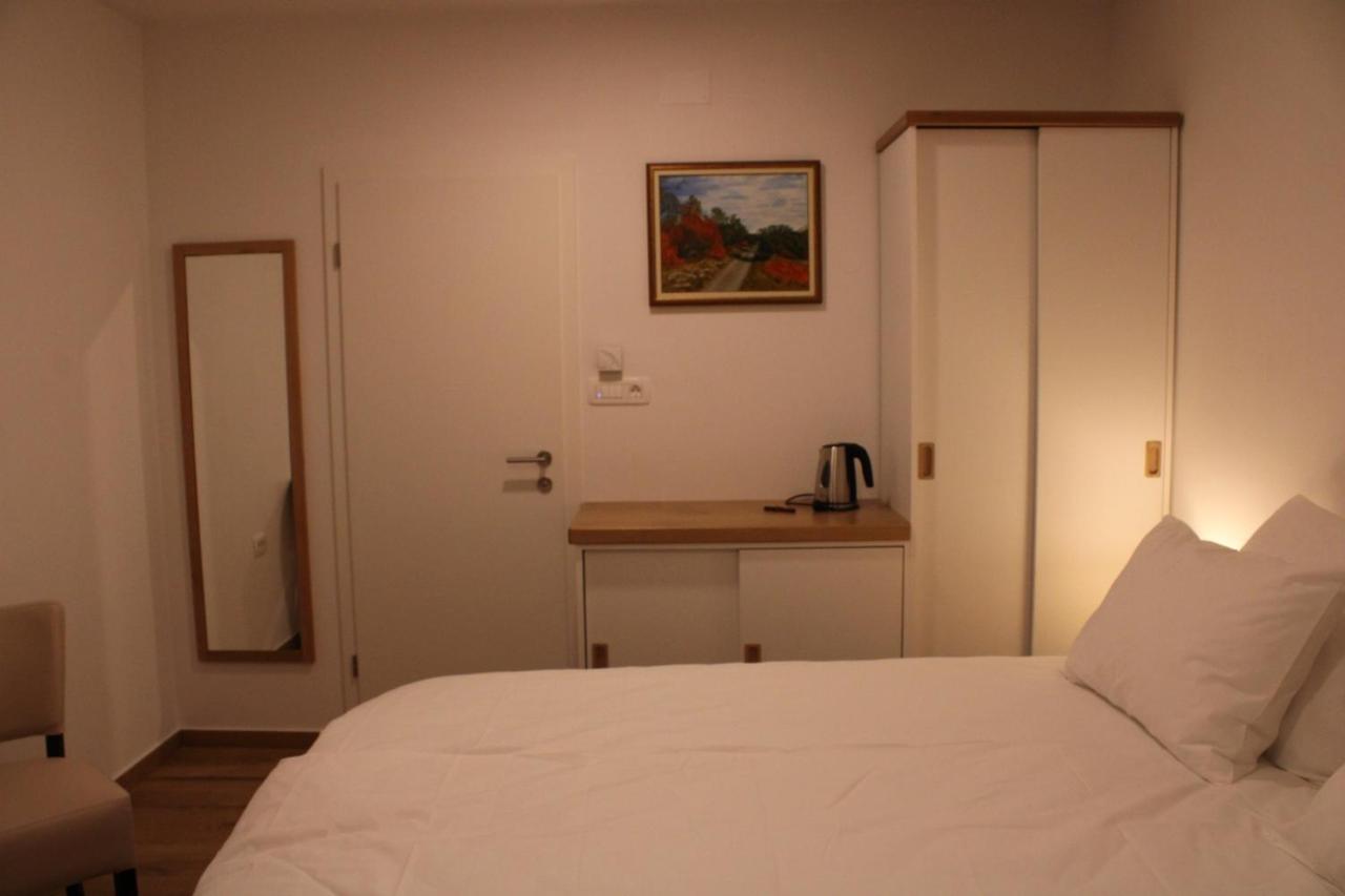 G House Hotel Dutovlje Kültér fotó