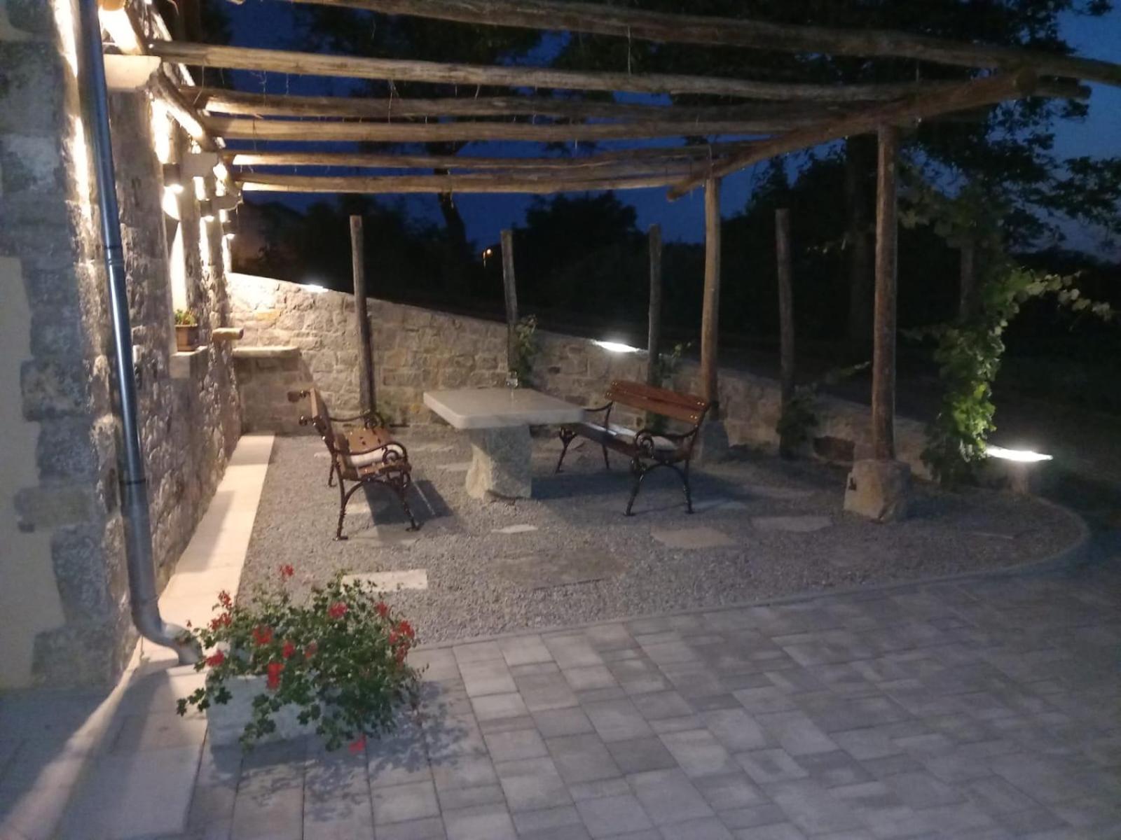 G House Hotel Dutovlje Kültér fotó