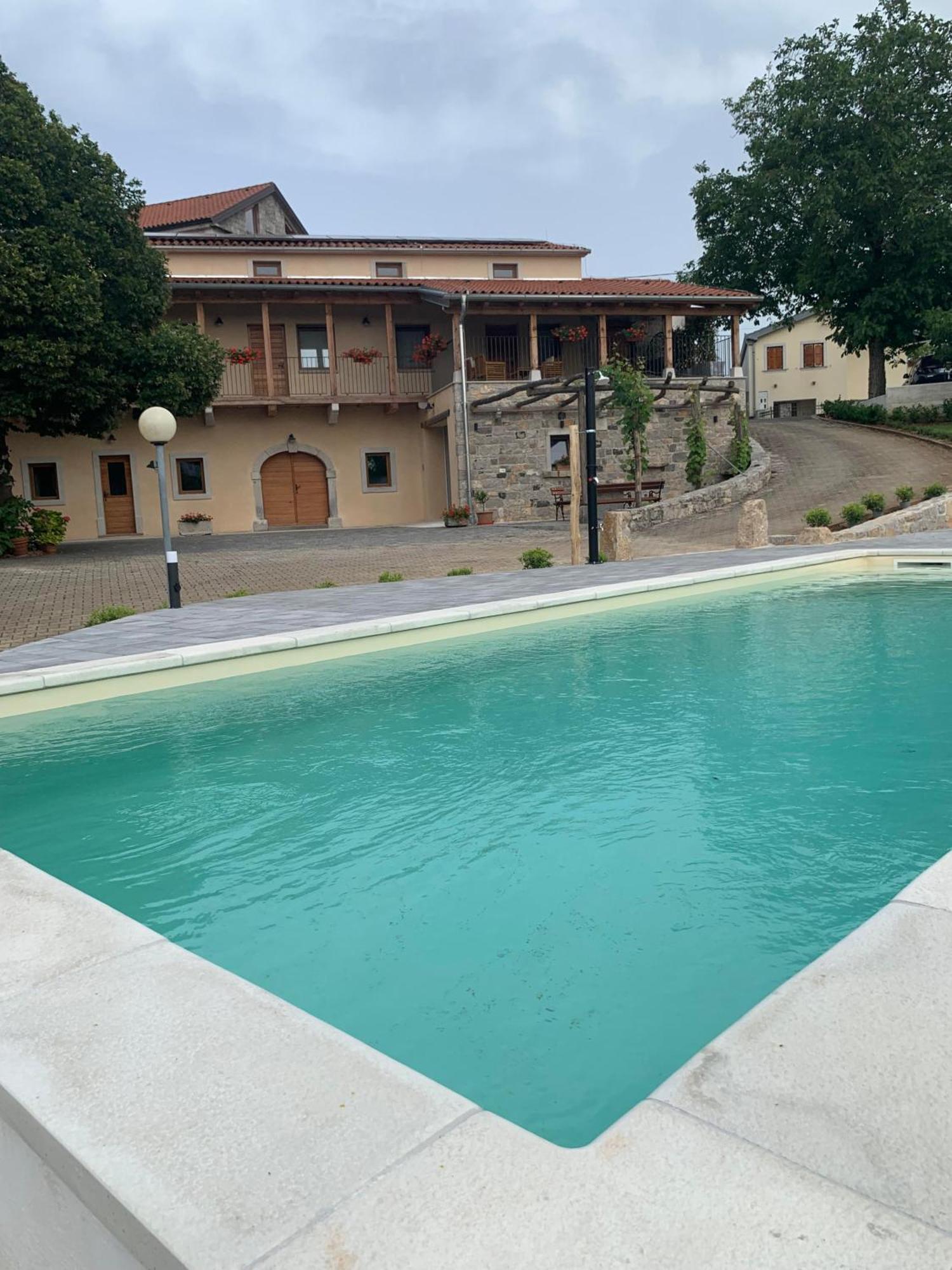 G House Hotel Dutovlje Kültér fotó