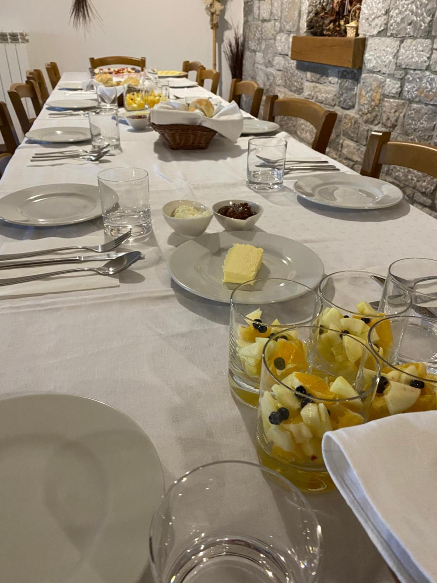 G House Hotel Dutovlje Kültér fotó