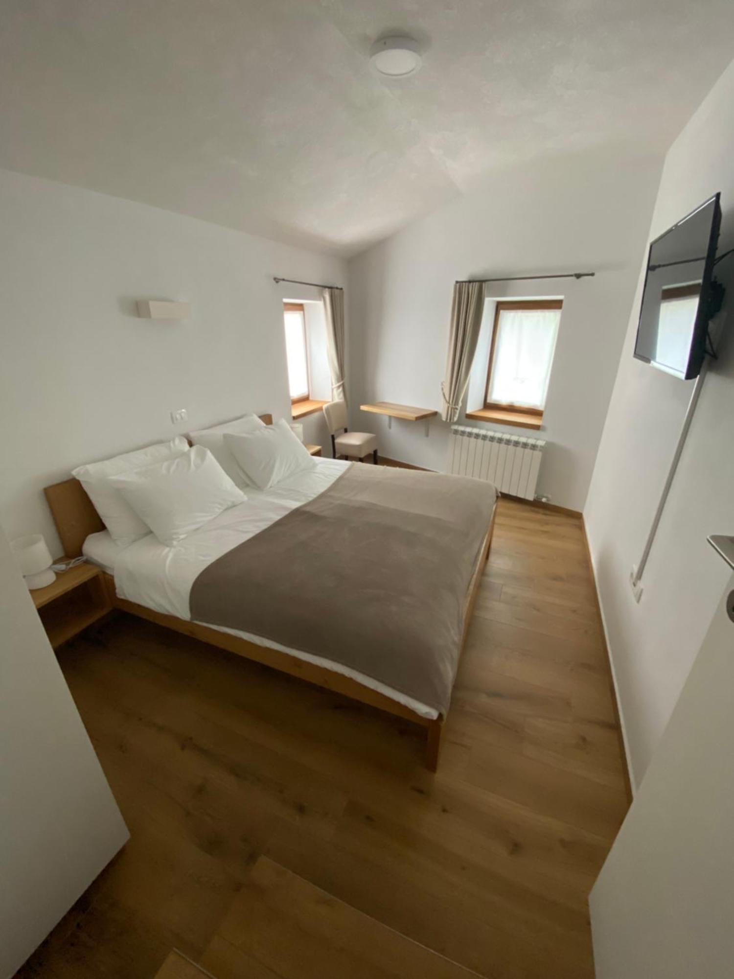 G House Hotel Dutovlje Kültér fotó