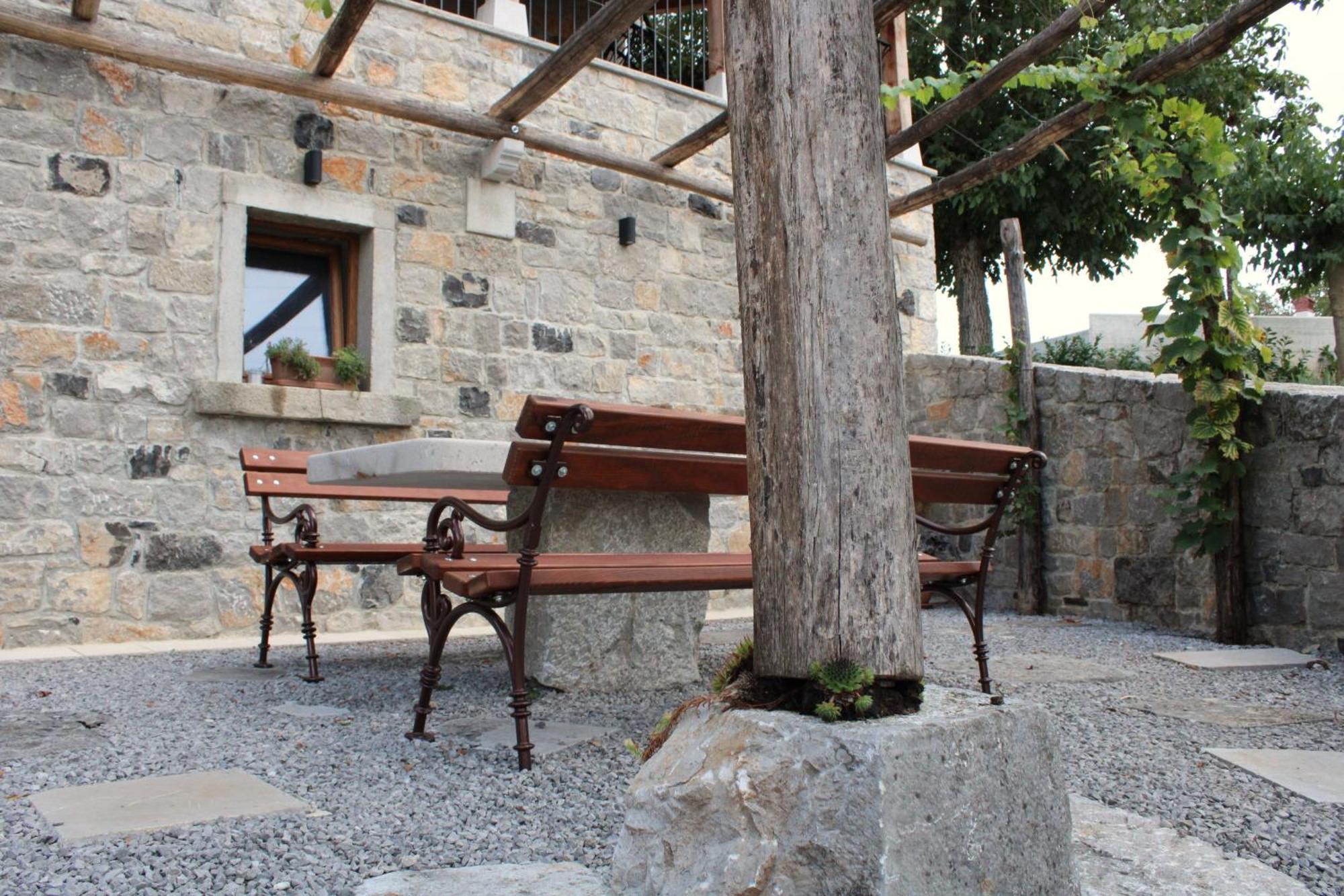 G House Hotel Dutovlje Kültér fotó